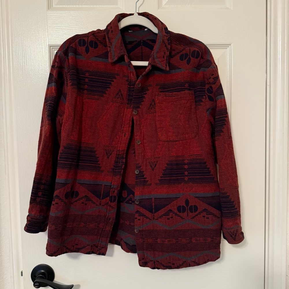 Aztec Patterned Button-Up Shirt 100% cotton western hiking camping